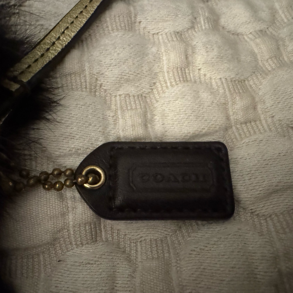 Coach wristlet - Picture 2 of 4